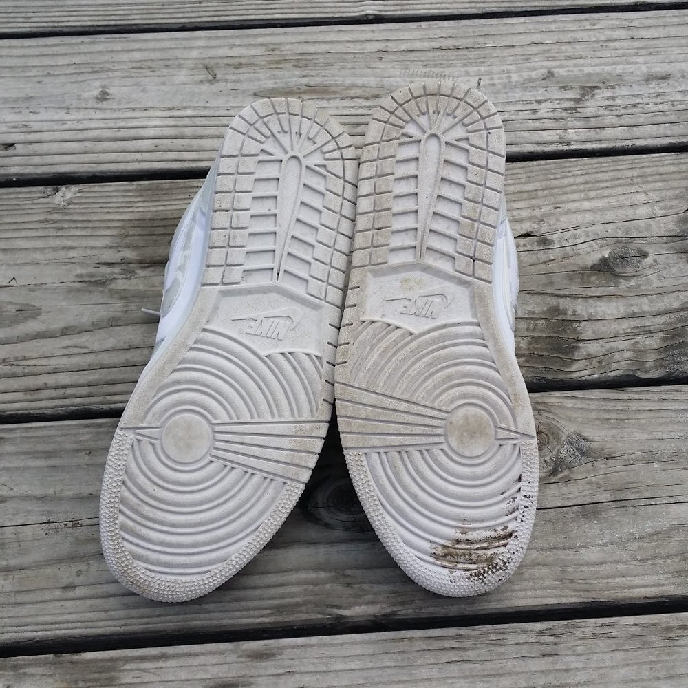 Women Size 10.5 / Size 9 Men Nike Air Jordan 1 Low White Camo Shoes Sneakers - Picture 8 of 8